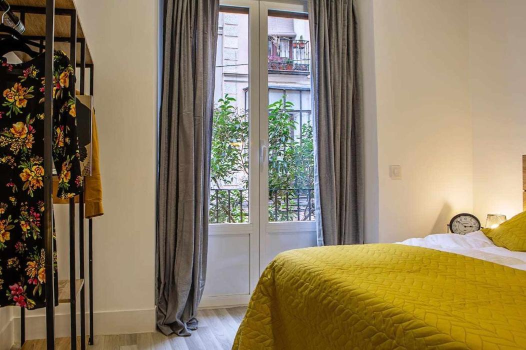 Calle Huertas Corazon By Regalateمدريد المظهر الخارجي الصورة
