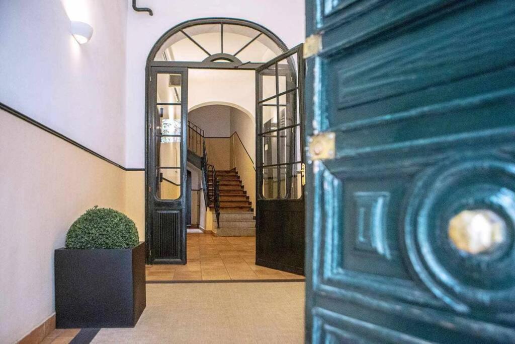 Calle Huertas Corazon By Regalateمدريد المظهر الخارجي الصورة