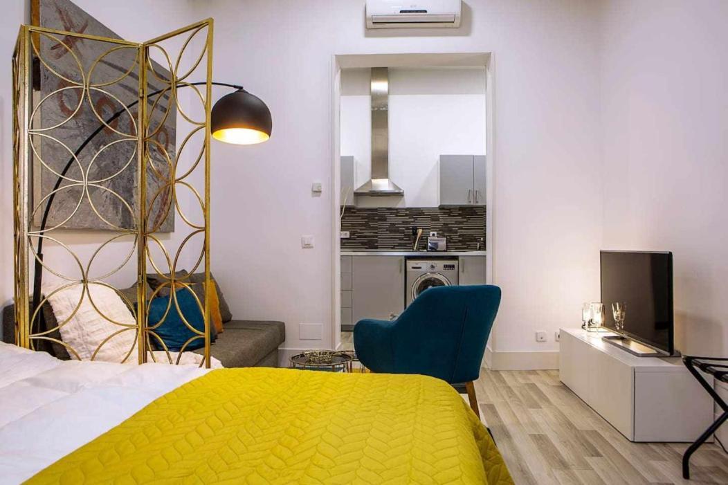 Calle Huertas Corazon By Regalateمدريد المظهر الخارجي الصورة